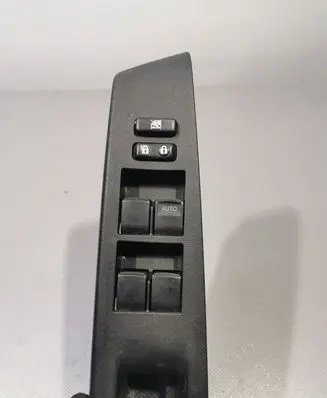 Toyota Yaris Electric window control switch