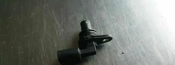 Volkswagen Golf V Camshaft position sensor 036907601D