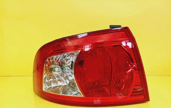 KIA Magentis Rear/tail lights
