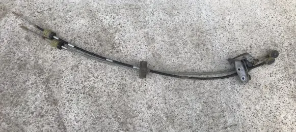 Opel Zafira B Gear shift cable linkage 55351948