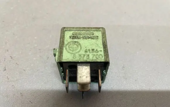 BMW 5 E60 E61 Other relay 61368373700