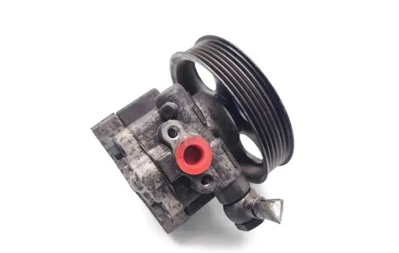 Opel Insignia A Power steering pump 55563329