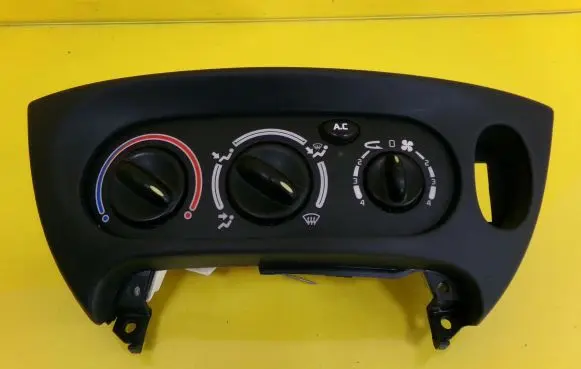 Renault Megane I Climate control unit 663391J