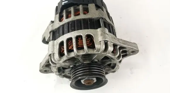 Hyundai i10 Generator/alternator 3730002600