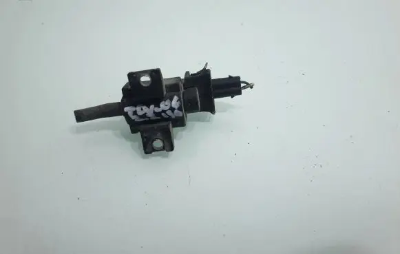 Toyota Corolla Verso AR10 Vacuum valve 258600R010