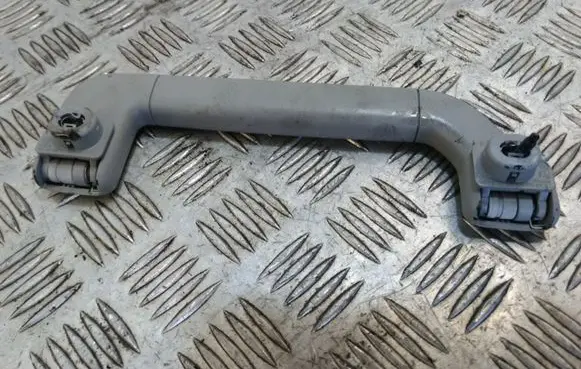 Volkswagen Touareg I Front interior roof grab handle 7L0857608A