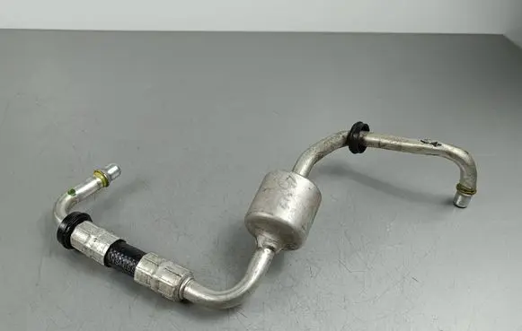 Gearbox oil cooler pipe/hose