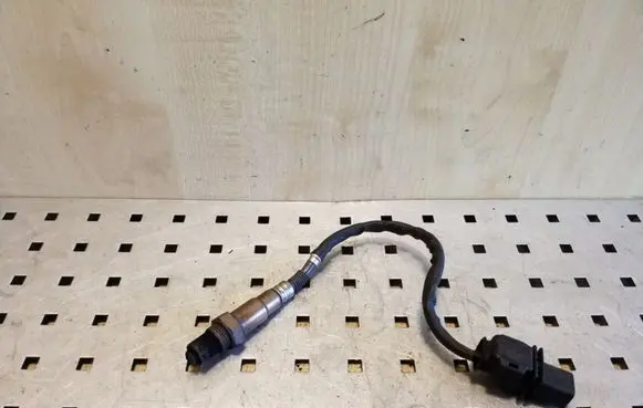 BMW 5 F10 F11 Lambda probe sensor 779160002 0281004018