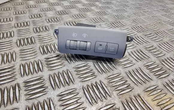 KIA Sorento Windscreen/window heater switch 621w05010