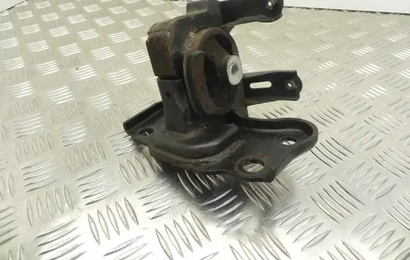 Toyota Corolla E160 E170 Engine mount bracket AVA4908