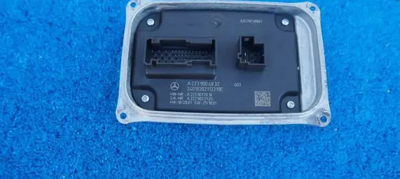 Mercedes-Benz S W223 LED ballast control module A2239004832