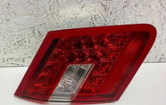 Mercedes-Benz E W212 Tailgate rear/tail lights A2128200764 483501