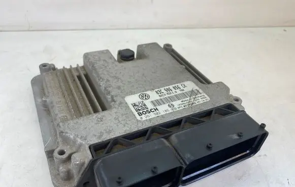 Volkswagen Golf Plus Engine control unit/module 03C906056CK
