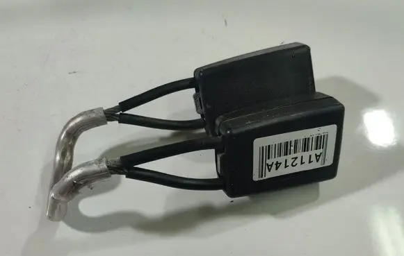 Skoda Fabia Mk2 (5J) Middle seatbelt buckle (rear) 