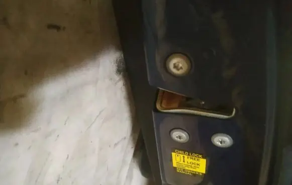 Opel Agila B Rear door lock