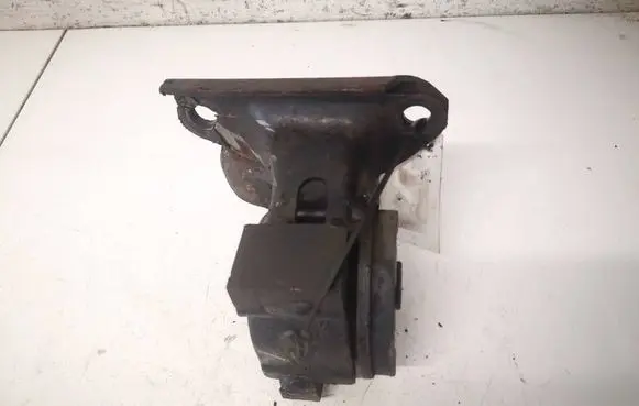 Mazda 6 Engine mount bracket 