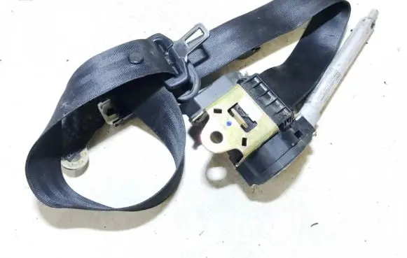 Audi A4 S4 B5 8D Front seatbelt 8d0857706