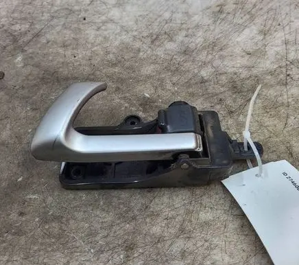 Hyundai Santa Fe Front door interior handle 82613CM000
