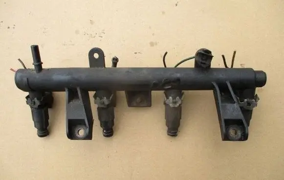Citroen Xsara Picasso Fuel main line pipe 9628982980