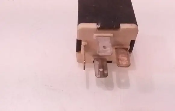 Volkswagen PASSAT B5.5 Other relay 141951253B