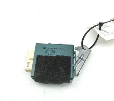 Lexus RC Door central lock control unit/module 8597053050 0515004330
