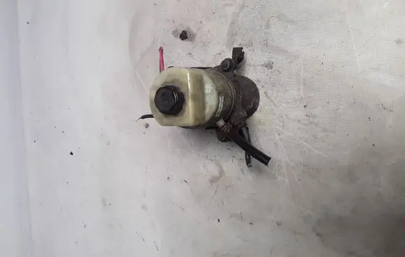Ford Focus Power steering pump 4M513K514BD