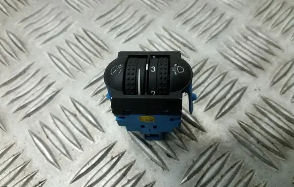 Volkswagen Touareg I Headlight level height control switch 7L6941333D