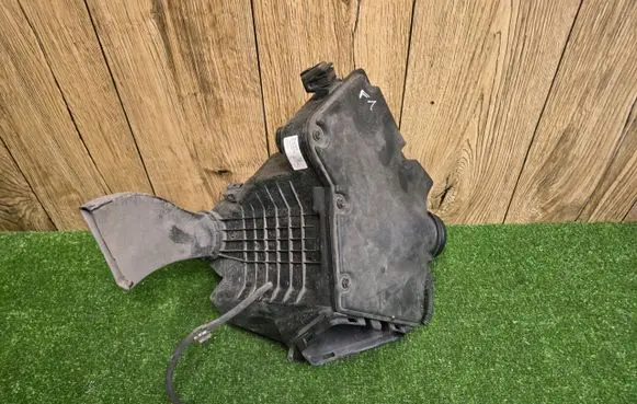 Audi A4 S4 B8 8K AdBlue liquid reservoir 8K0133835B