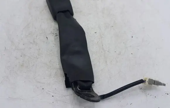 Nissan X-Trail T31 Rear seatbelt buckle NOCODE