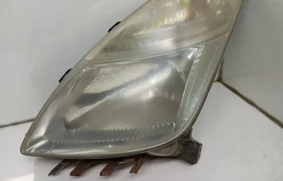 Toyota Prius (XW20) Headlight/headlamp