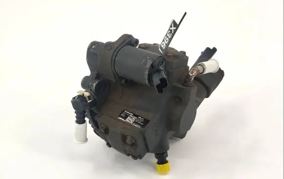 Volvo S40 Fuel injection high pressure pump 9685705080 A2C27100268