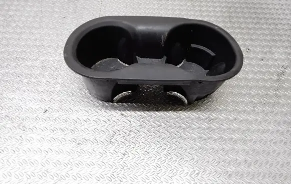 Cup holder front