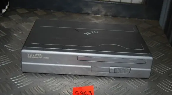 Toyota Avensis T250 Navigation unit CD/DVD player 0866200870