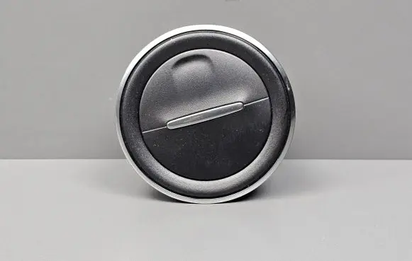 Dacia Sandero II Dash center air vent grill 687607797R 687602223R 687601469R