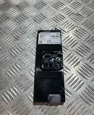 Volkswagen Golf VIII Antenna control unit 5WA035741A