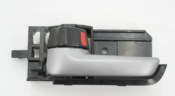 Suzuki SX4 Front door interior handle 