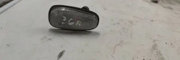 Opel Zafira A Front fender indicator light