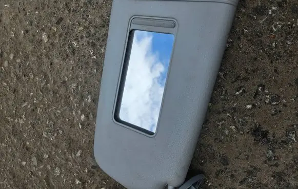 BMW 5 E60 E61 Sun visor 7066650