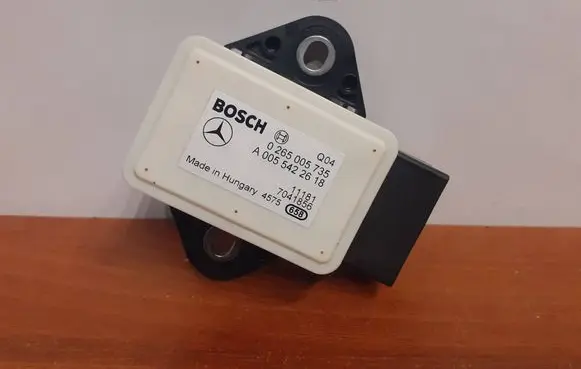 Mercedes-Benz E W212 ESP acceleration yaw rate sensor A0055422618 0265005735