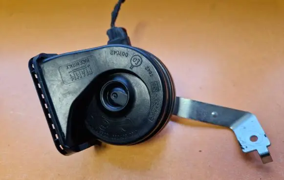 Opel Insignia B Horn signal 0024082012 A046522