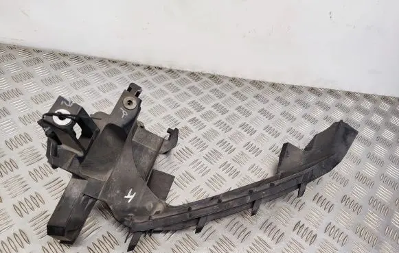 Audi Q5 SQ5 Headlight/headlamp mounting bracket 80A805607