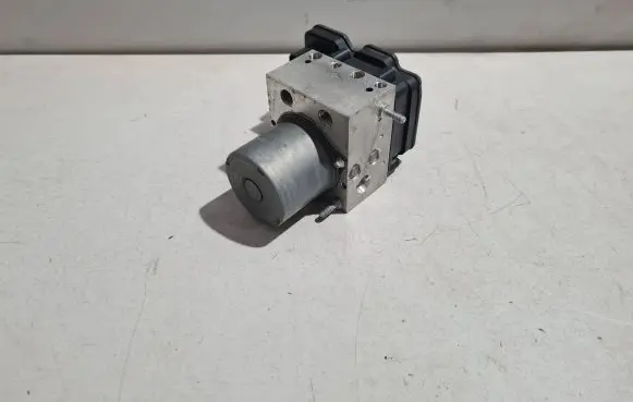 Jaguar XJ X351 ABS Pump GW9314F447AC