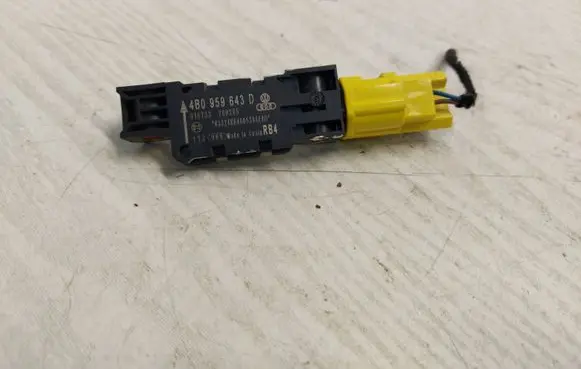 Audi A3 S3 A3 Sportback 8P Airbag deployment crash/impact sensor 4B0959643D 010733 280205