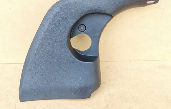 (B) pillar trim (bottom)