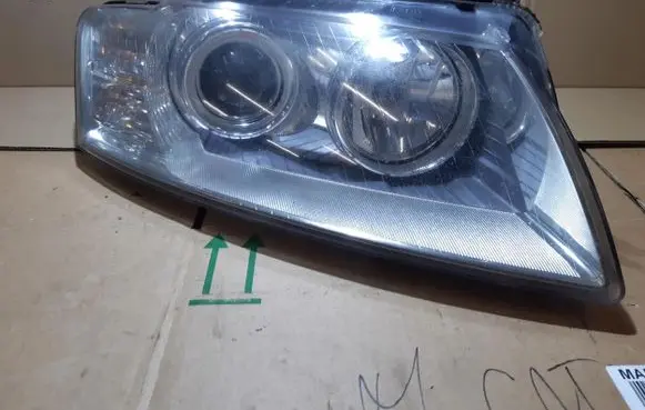 Audi A8 S8 D3 4E Headlight/headlamp