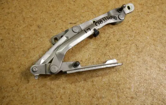 Maserati Quattroporte Rear door lower hinge