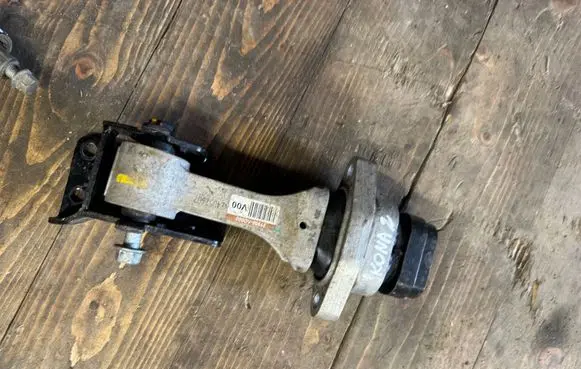 Hyundai Kona II Engine mount bracket 21950AO000