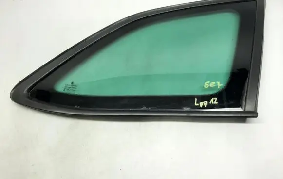 Skoda Octavia Mk4 Rear side window 5E7845298A
