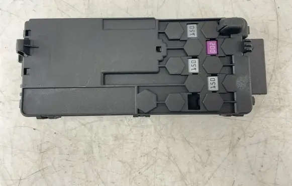 Mercedes-Benz E W211 Fuse box set 2115452301