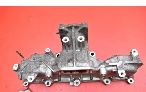 Toyota Avensis Verso Intake manifold 